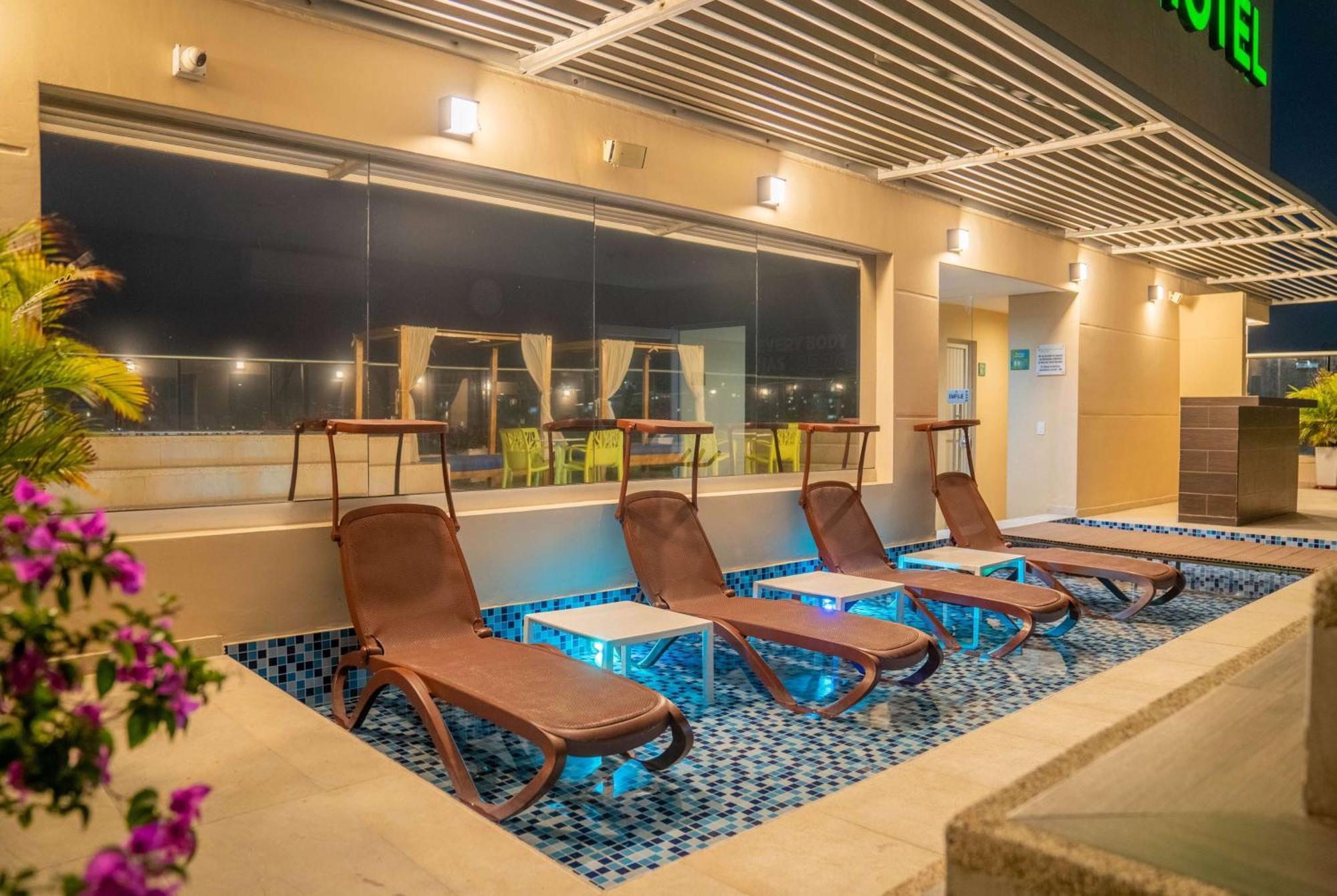 Hotel Wyndham Garden Barranquilla Exterior foto